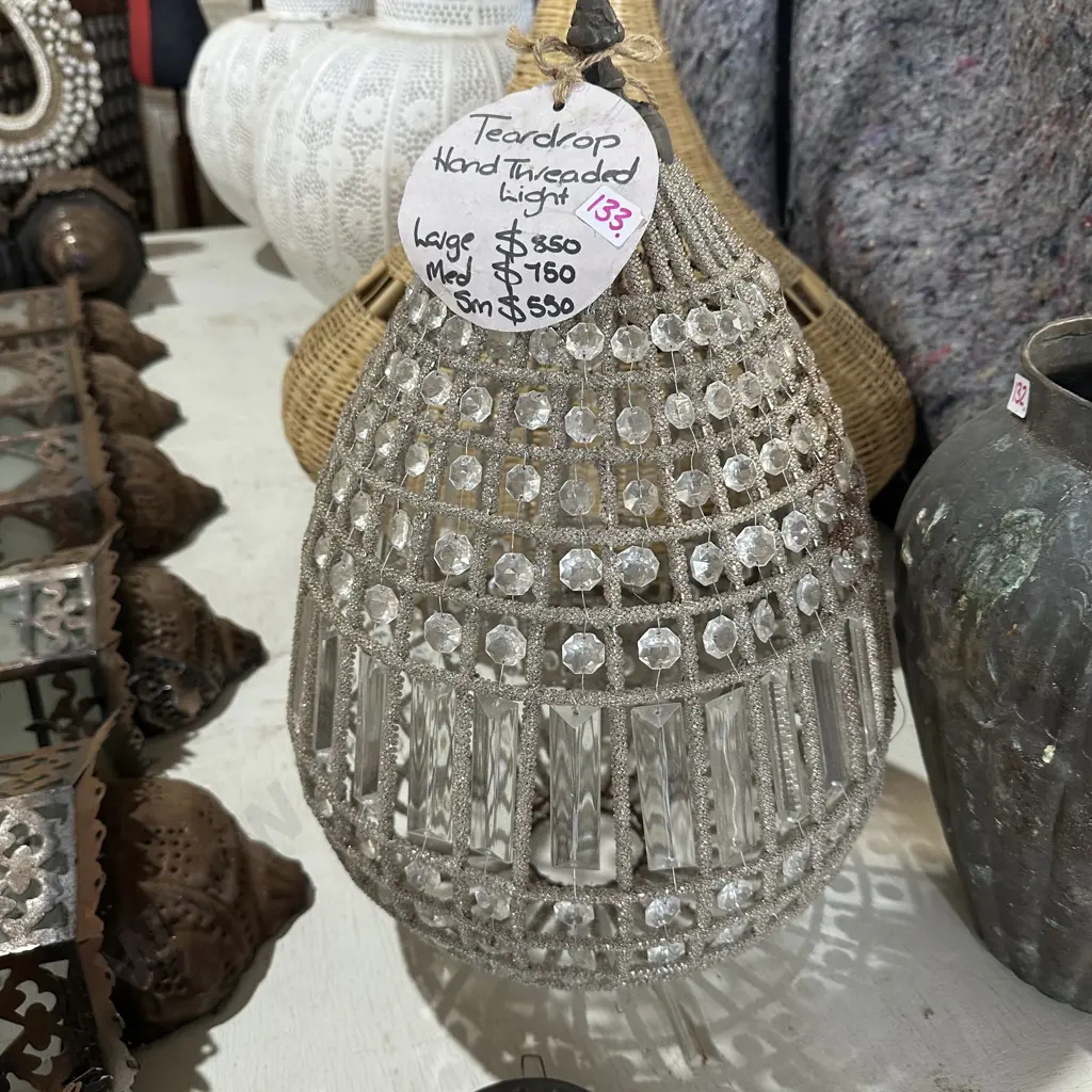 Large teardrop light Image 1++