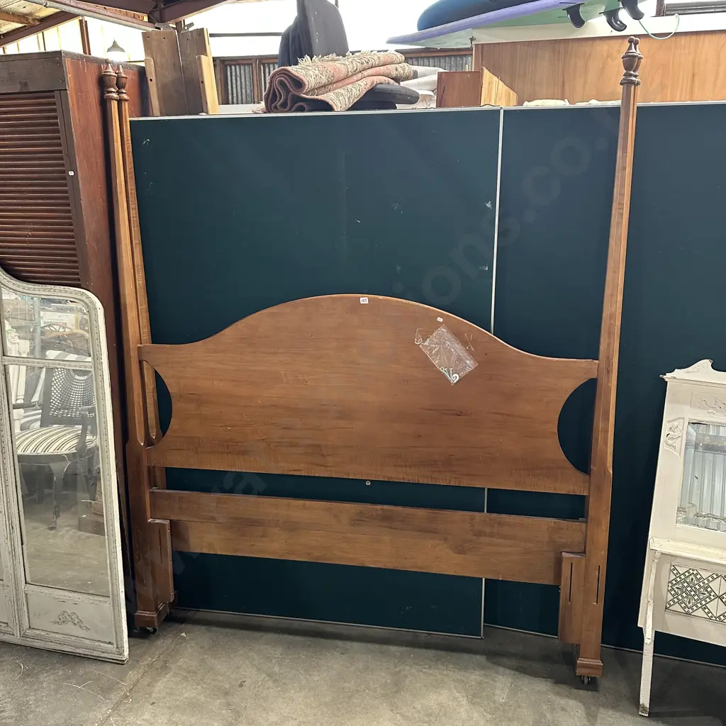 Canadian Maple 4 post Queen bed Image 1++