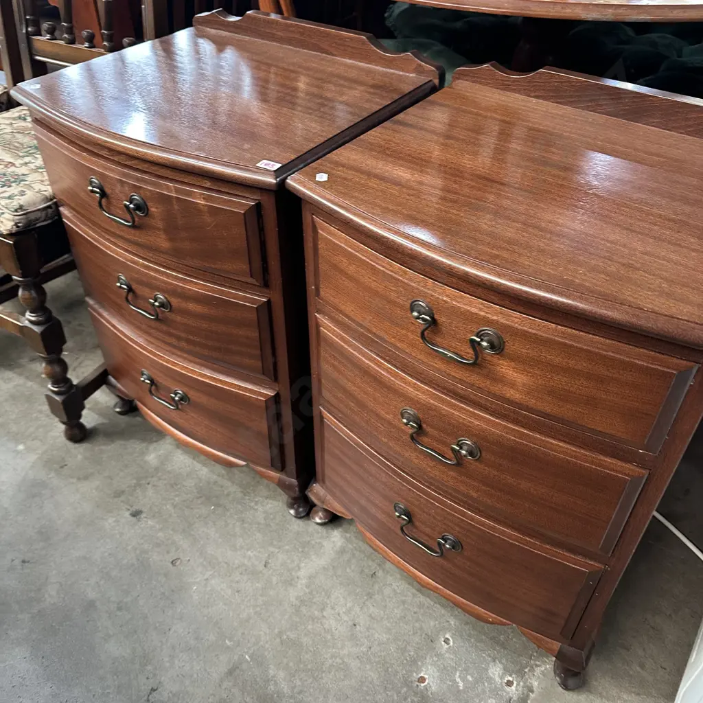 Pr solid bedside drawers Image 1++