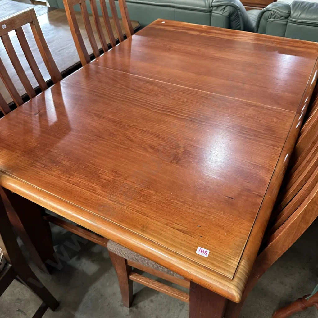 Solid Pine extendable table and 4 chairs Image 1++