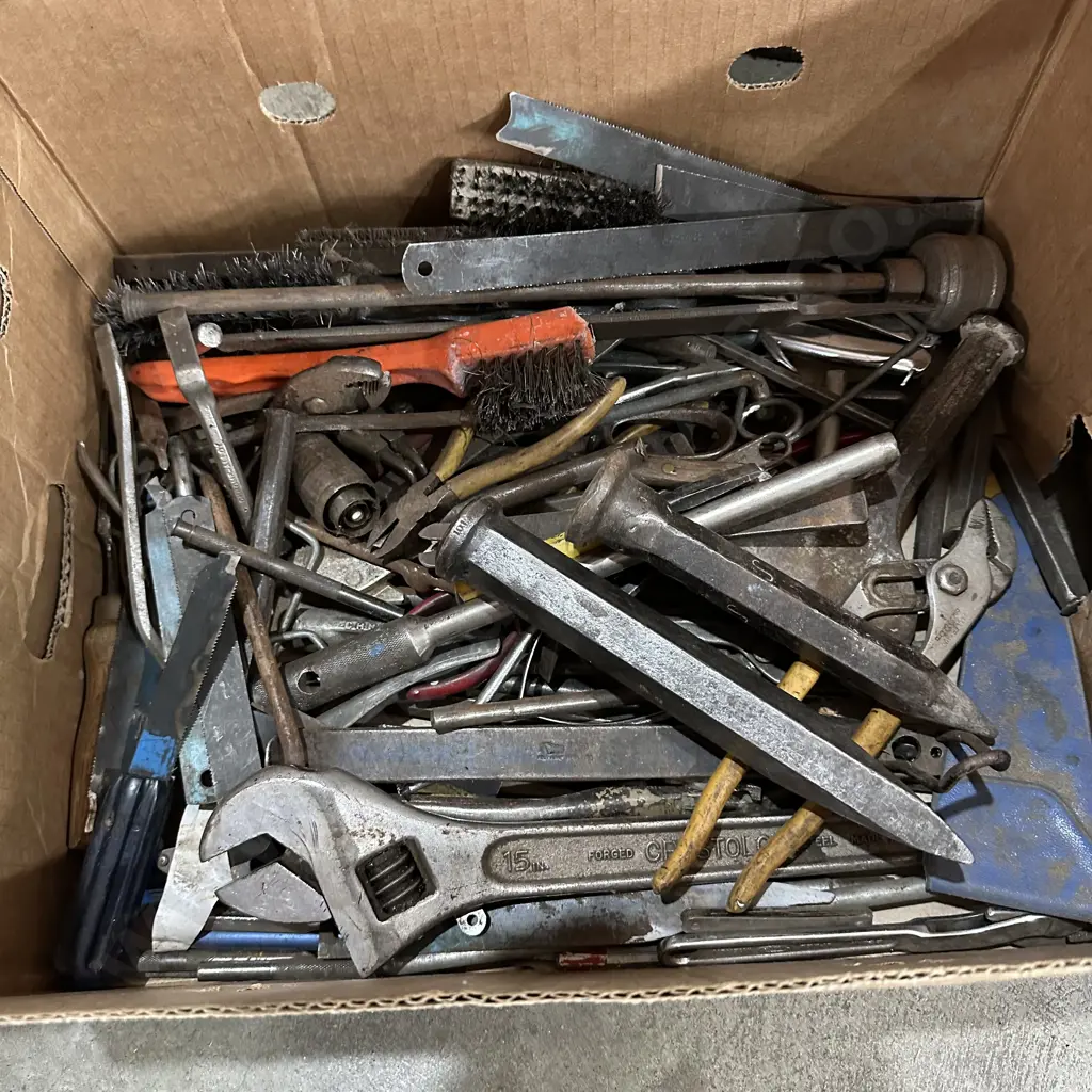 Large chisels and tools etc Image 1++
