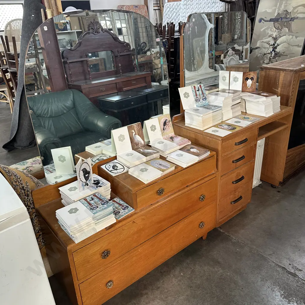 2 x Oak dressing tables Image 1++