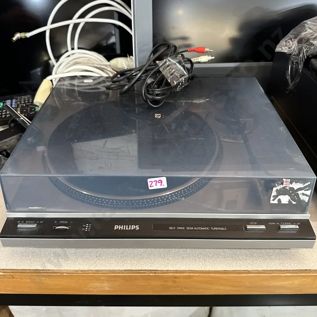 Turntable Image 1++