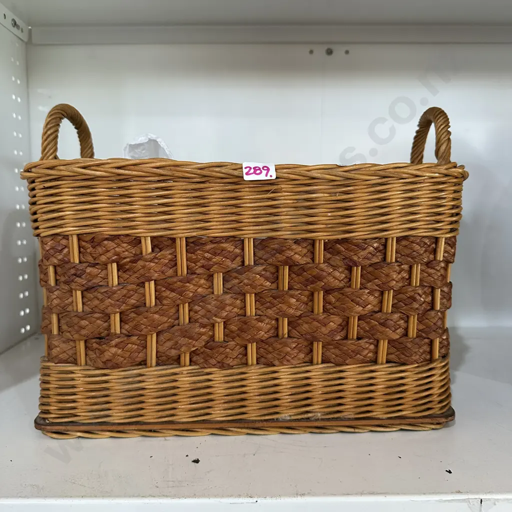 Wicker basket Image 1++