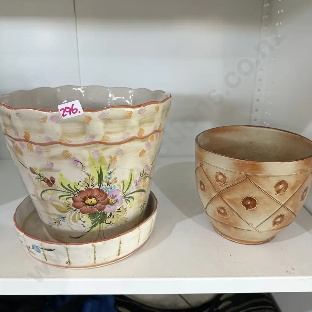 2 planters Image 1++