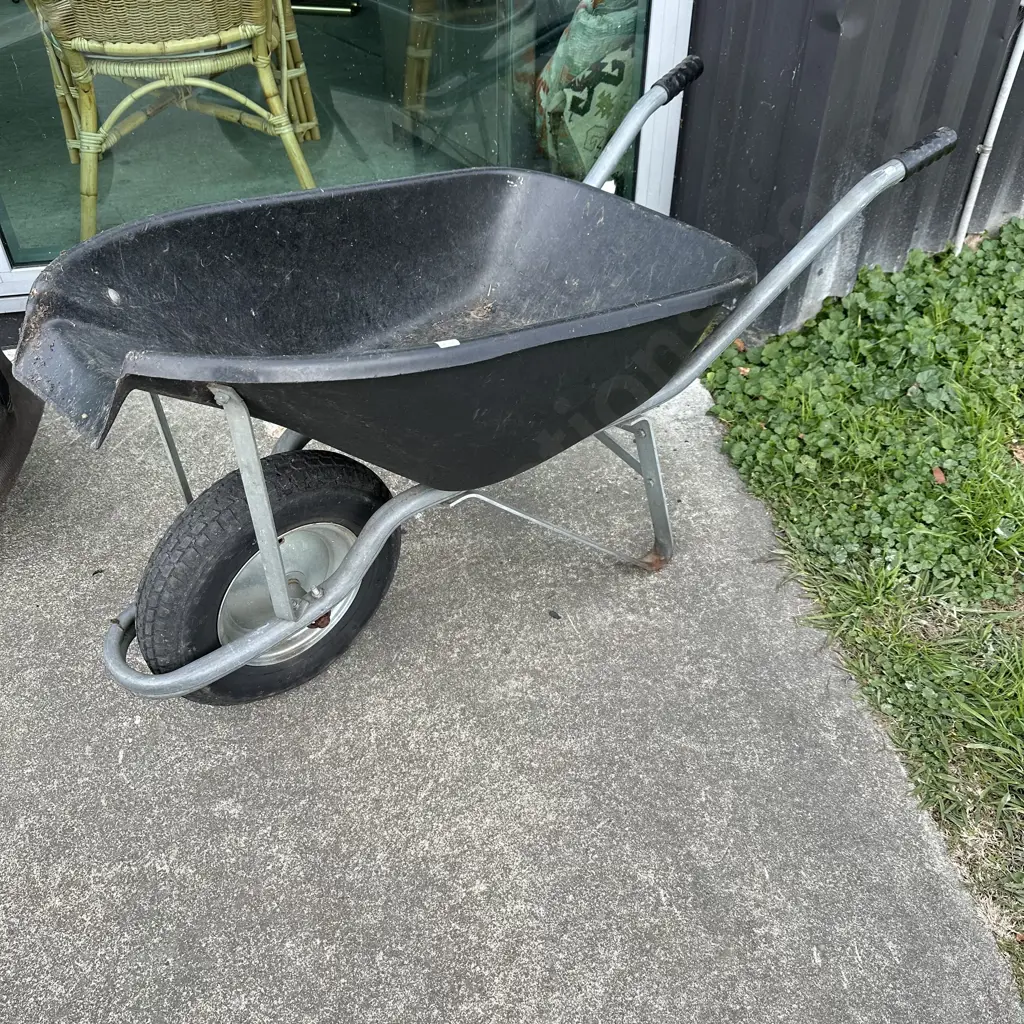 Builders barrow Image 1++