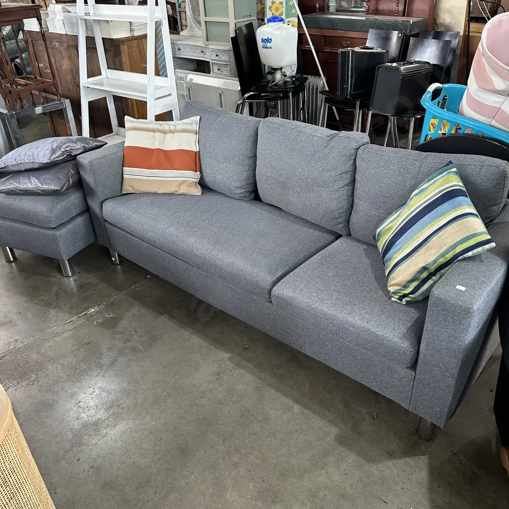 Sofa foot rest and cushions Image 1++