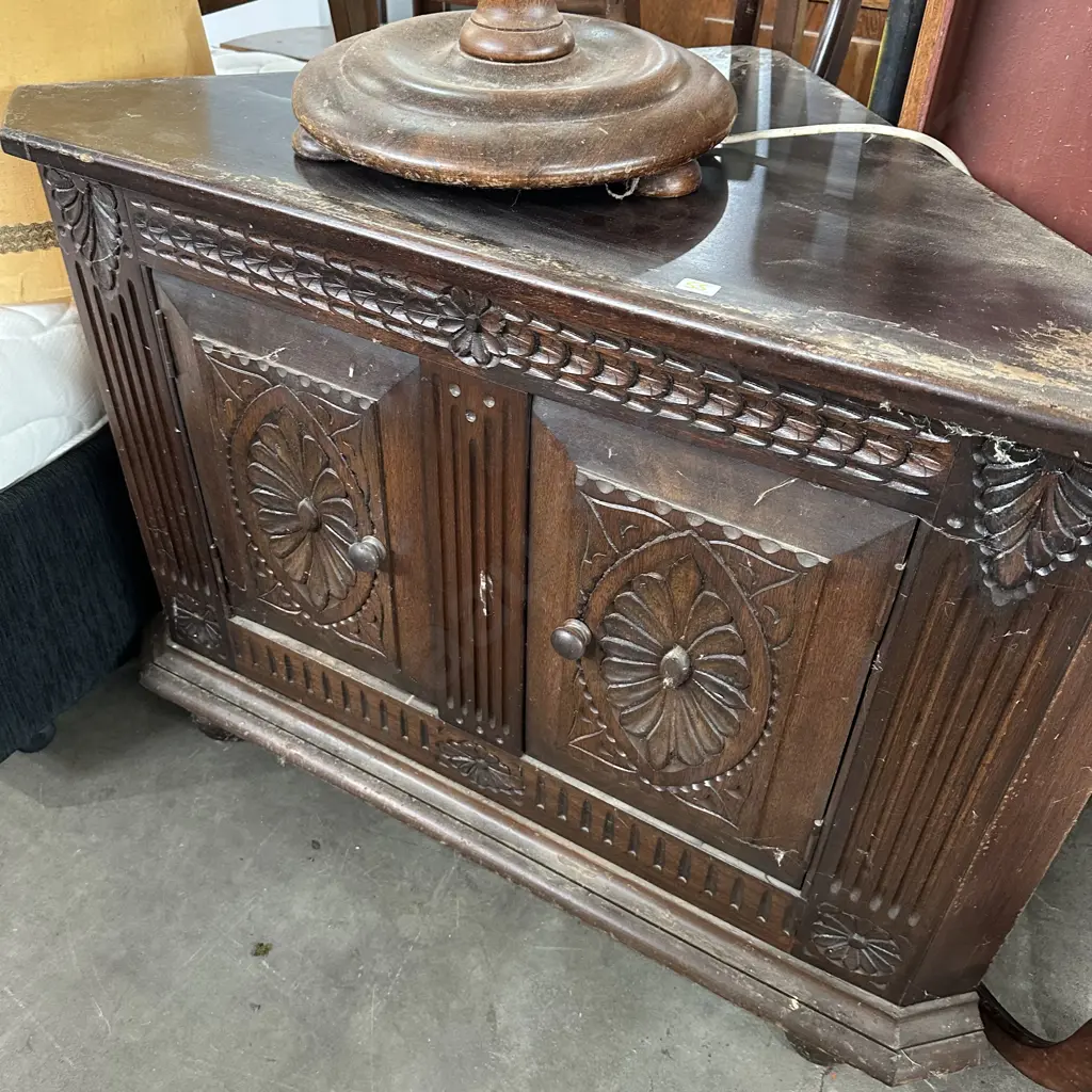 Corner cabinet Image 1++