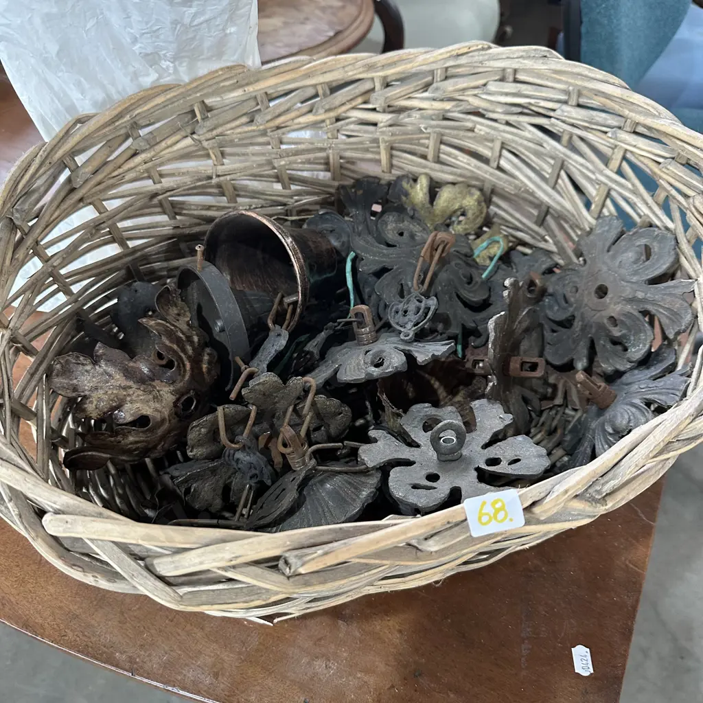 basket of cast light fittings and chain Image 1++