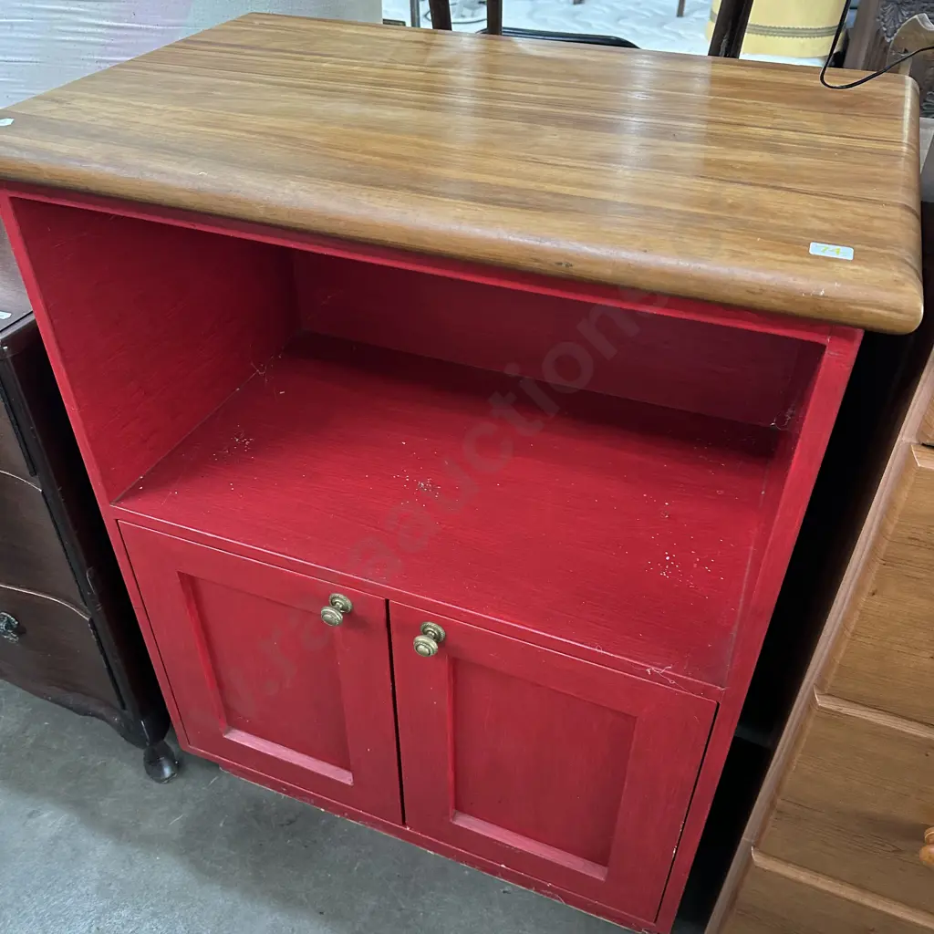 Rimu top cabinet Image 1++