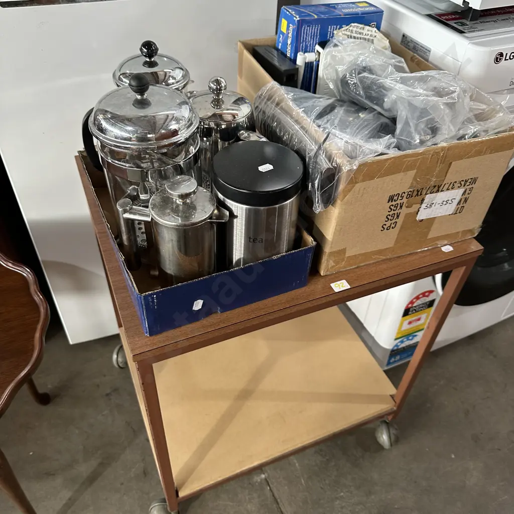 Electricals, rolling table and plungers Image 1++