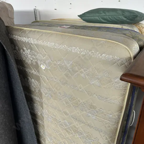 Single mattresses