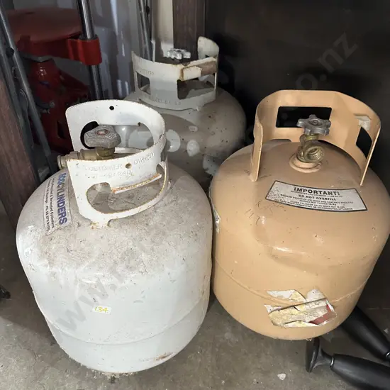 3 gas bottles
