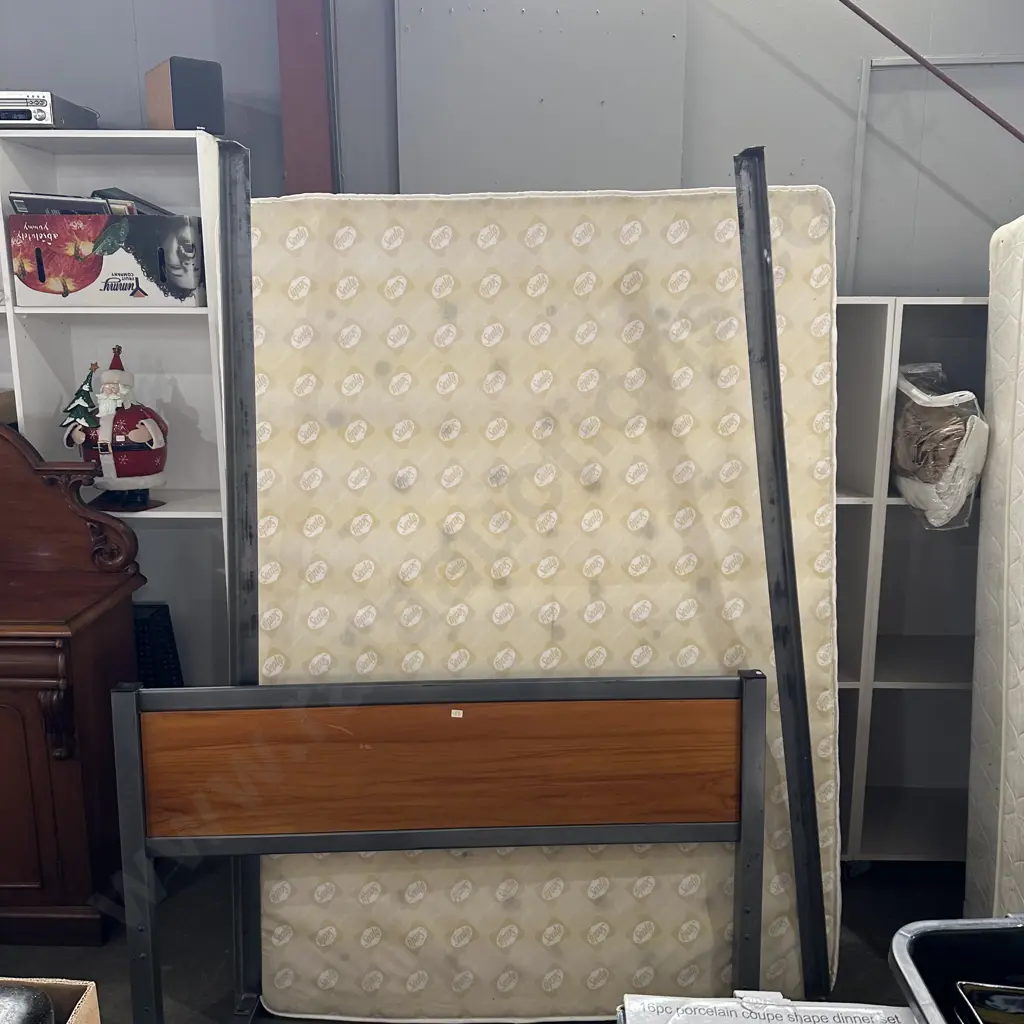 Slat double bed - average Image 1++