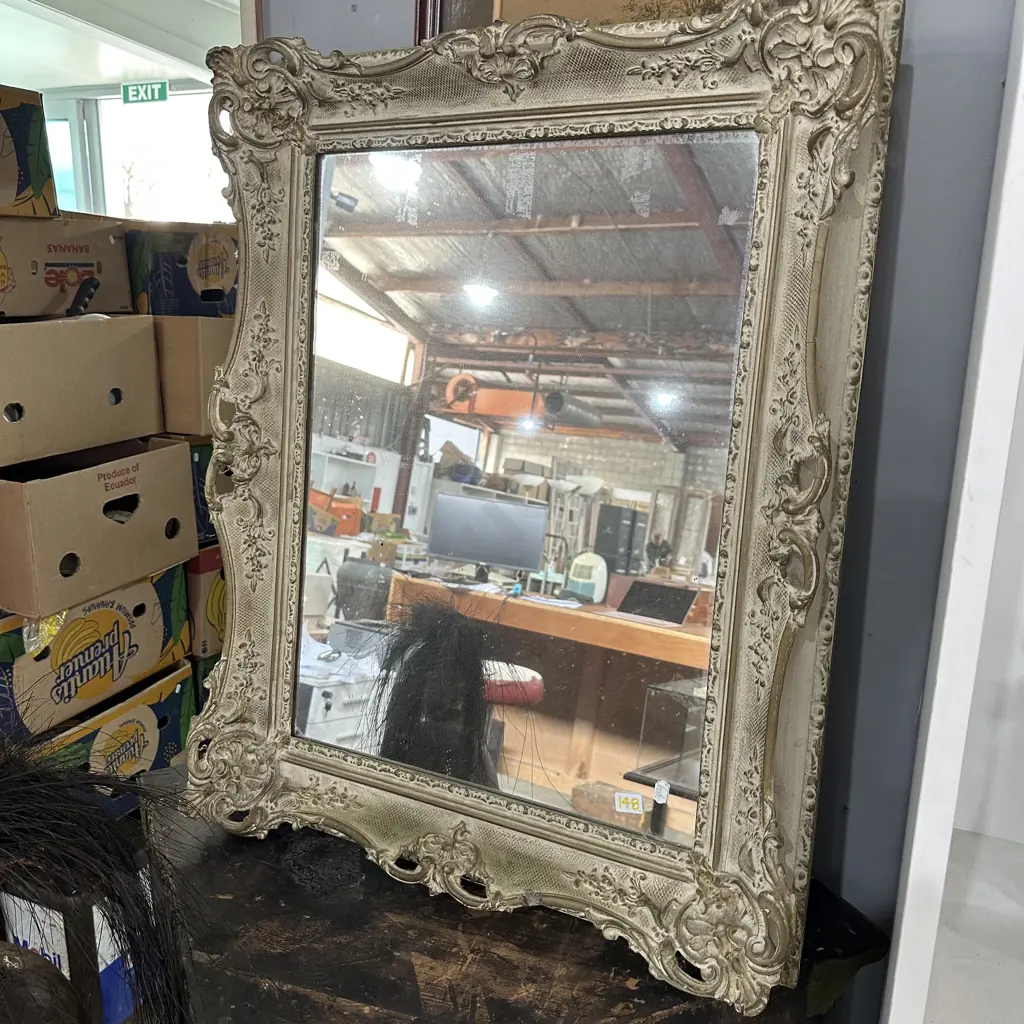 Early guilt frame mirror (small chip) Image 1++