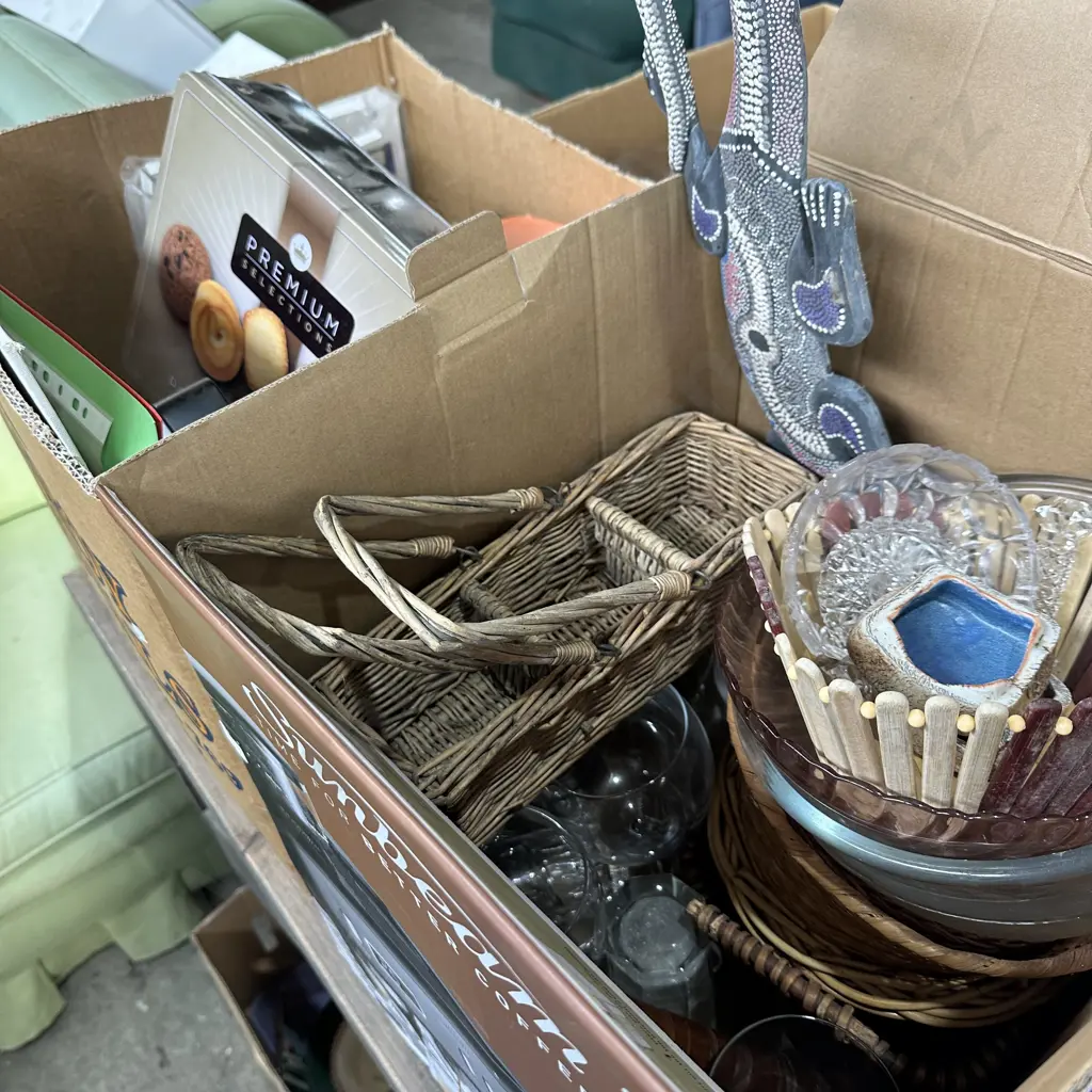 2 Boxes,bowls,glasses,craft Image 1++