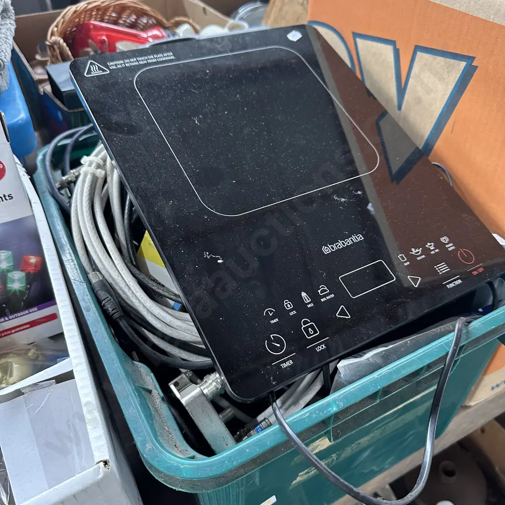 Leads and plug in hot plate Image 1++