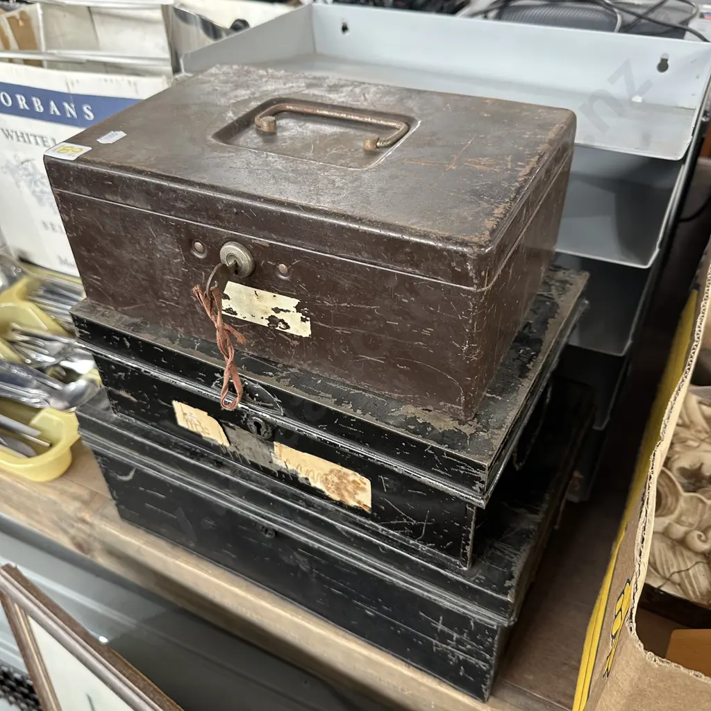 Cash tins and a file Image 1++