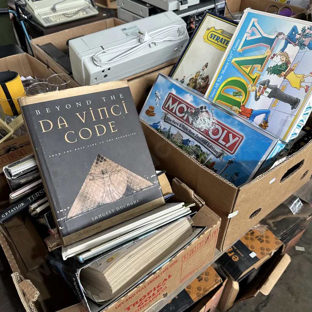 Games and books Image 1++