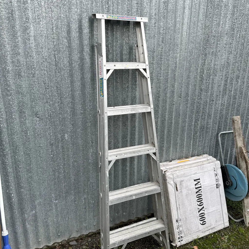 ladder Image 1++