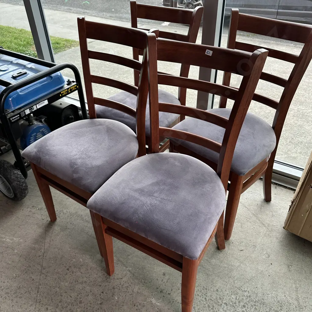 Set 4 dining chairs Image 1++