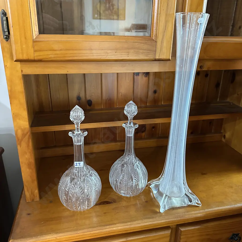 Pr of Crystal decanters & large glass vase Image 1++
