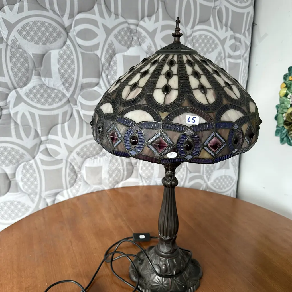 Tiffany style lamp Image 1++