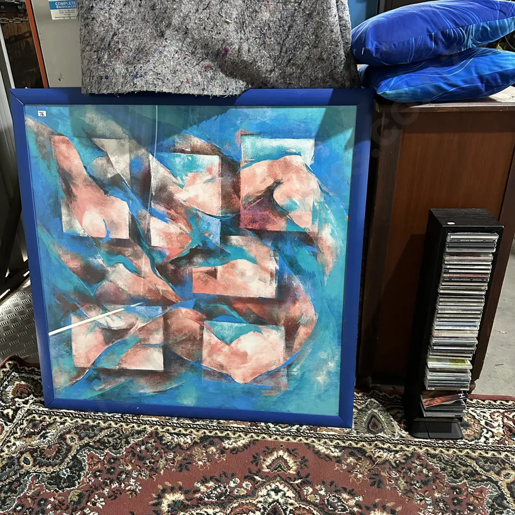 Pictures, CDs and cushions Image 1++