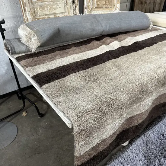 2 rugs