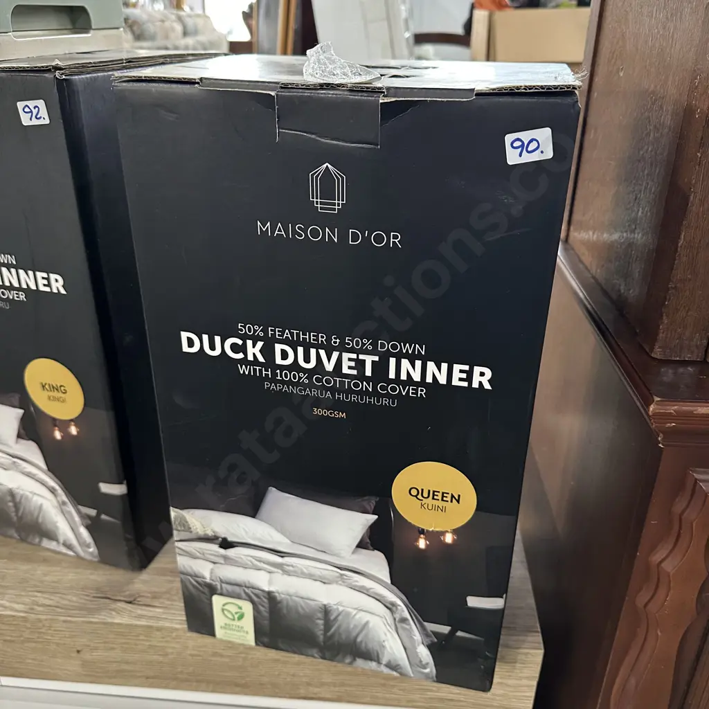 New Queen duvet Image 1++