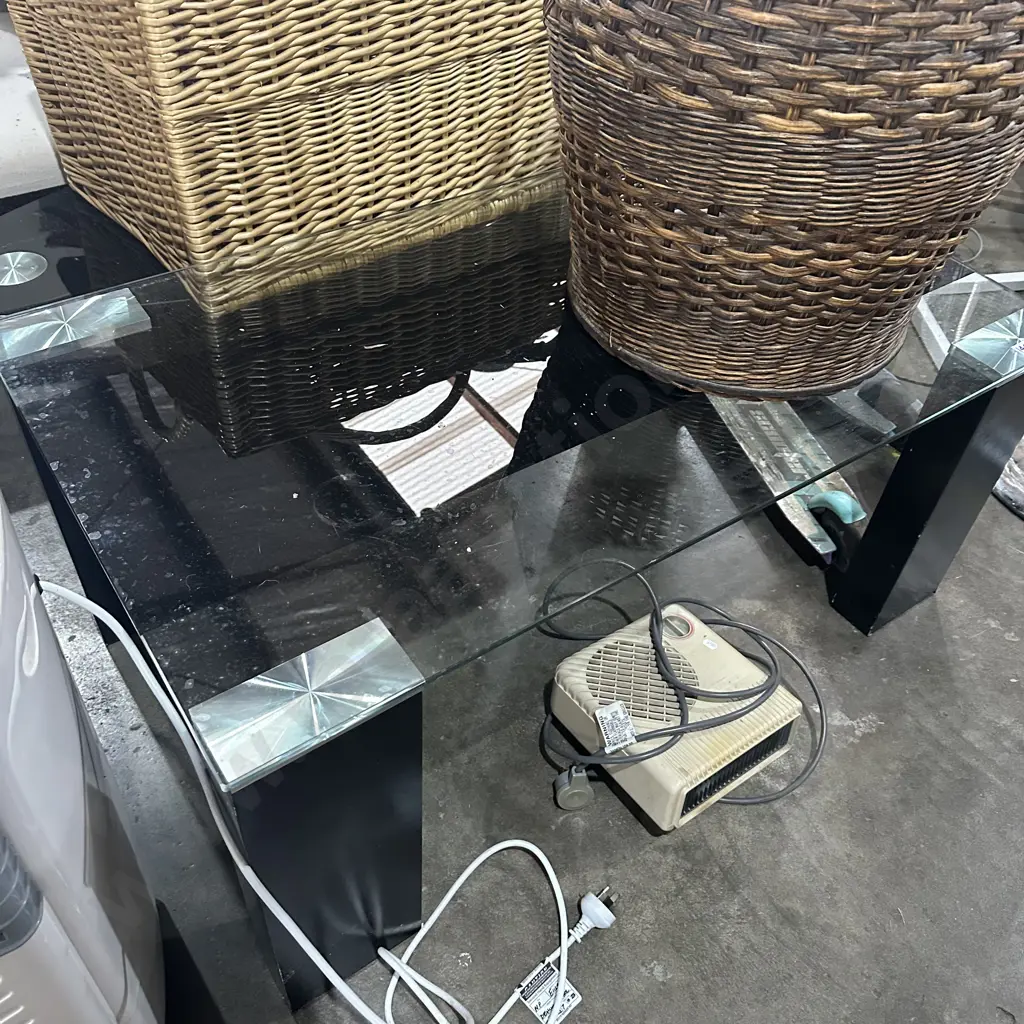 Coffee table and TV stand Image 1++