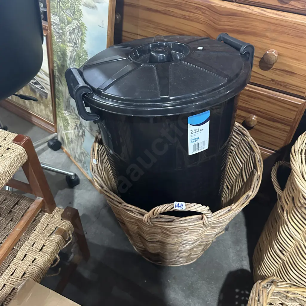 Cane basket and bin Image 1++