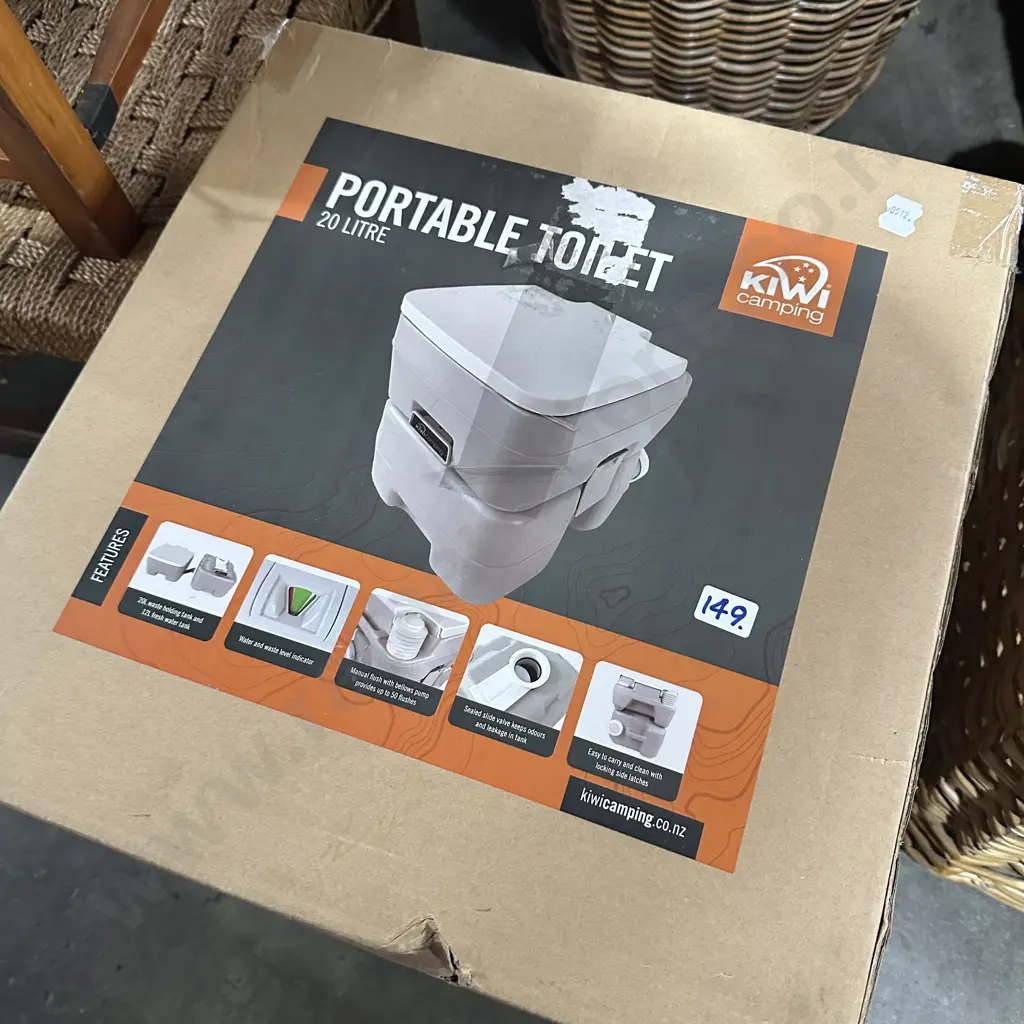 Portable tiolet Image 1++