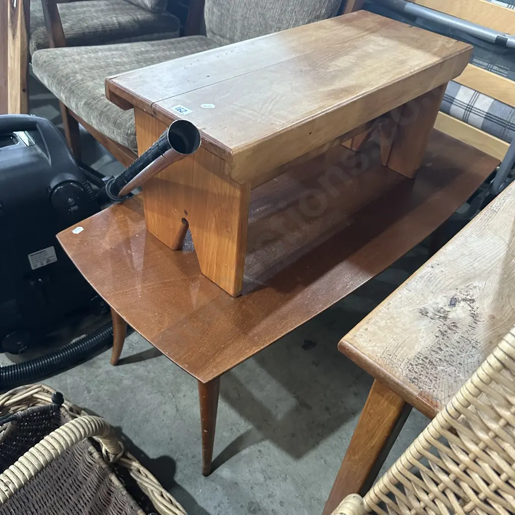Coffee table and stool Image 1++