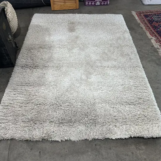 Shaggy floor rug 1600 x 2300