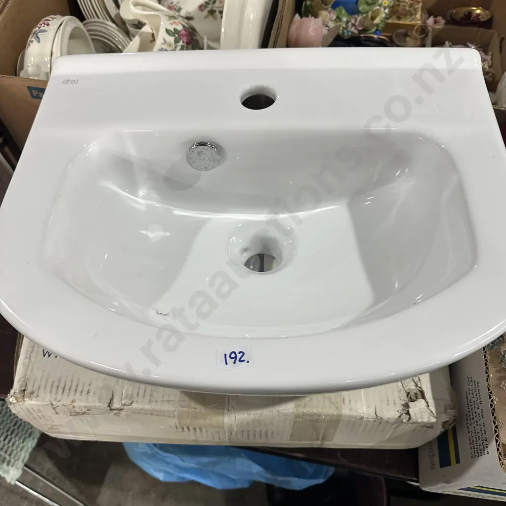 New hand basin Image 1++