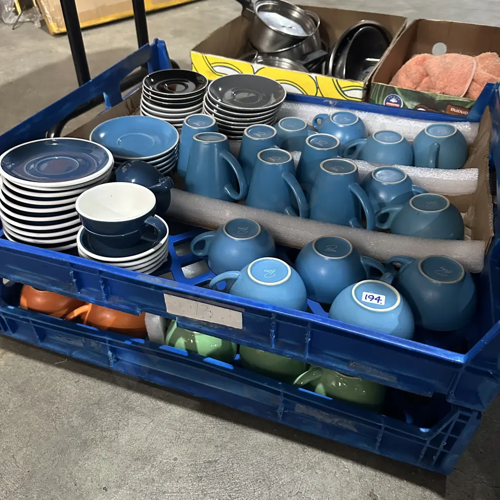 2 trays of cafe ware Image 1++