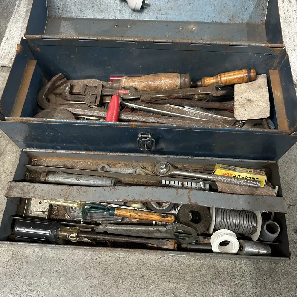 Tool box and contents Image 1++