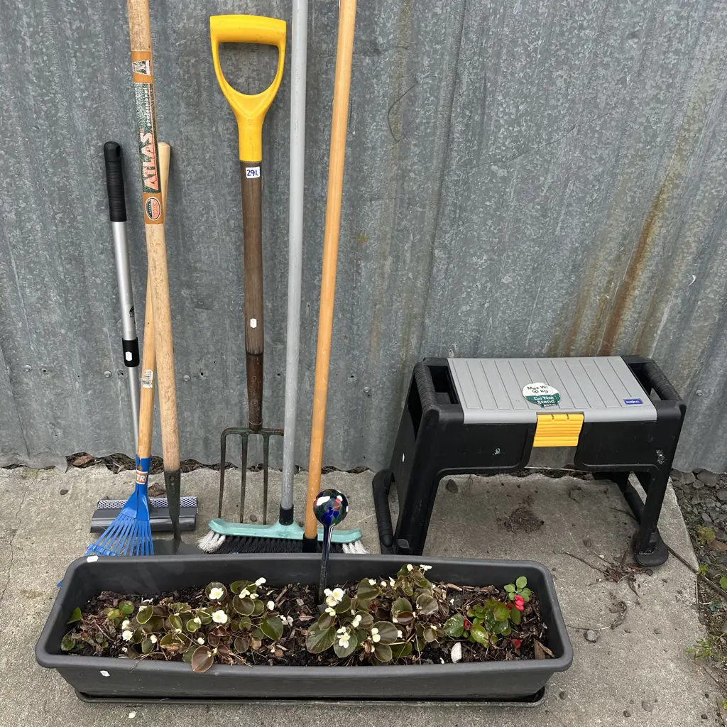 plant, stool, tools Image 1++