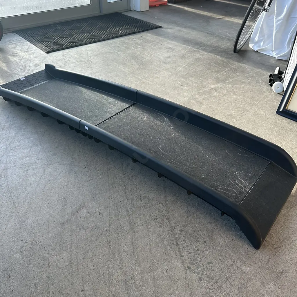 Folding dog ramp Image 1++
