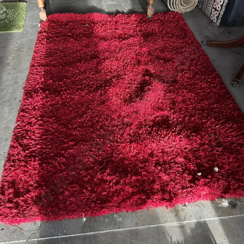 Red rug Image 1++