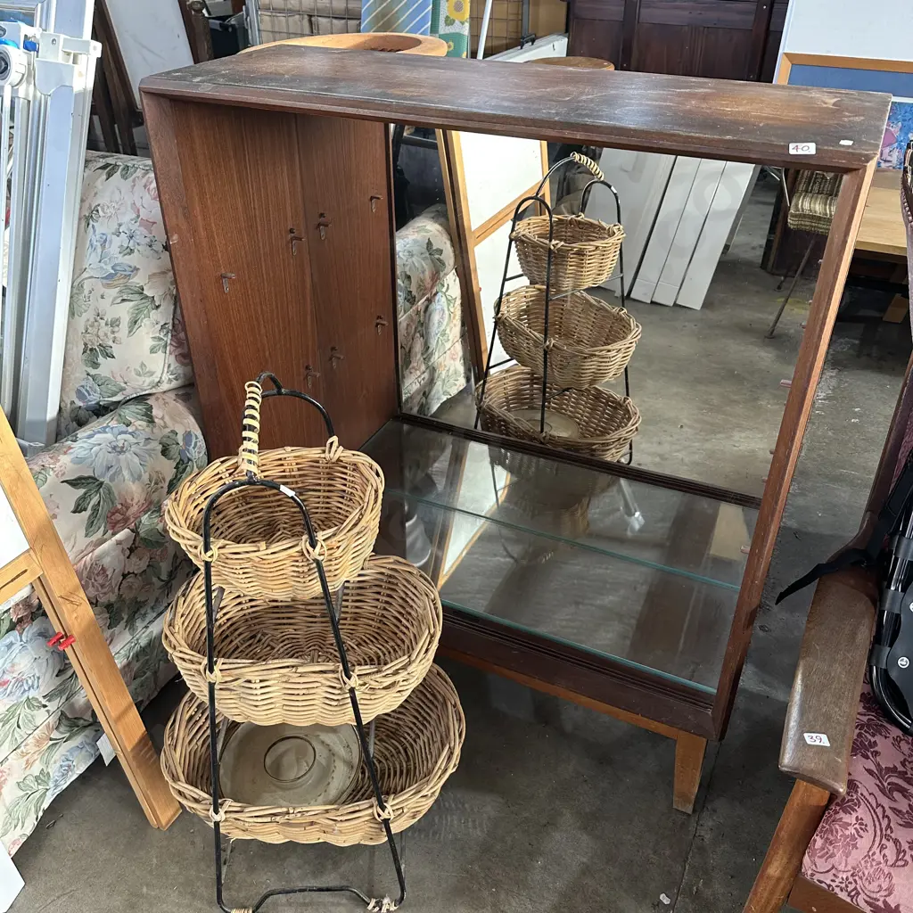 Cabinet and wicker stand Image 1++