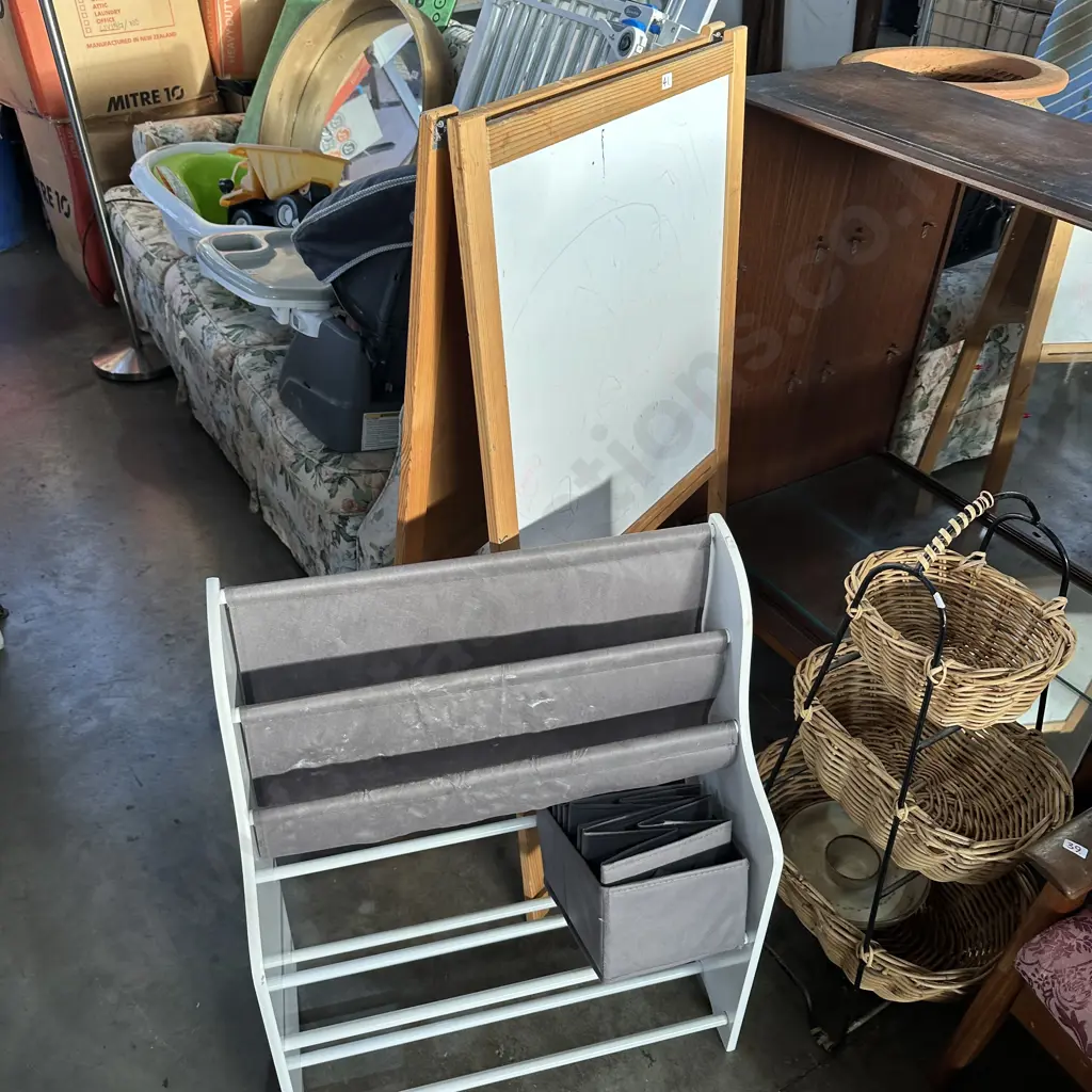 Shelf and whiteboard Image 1++