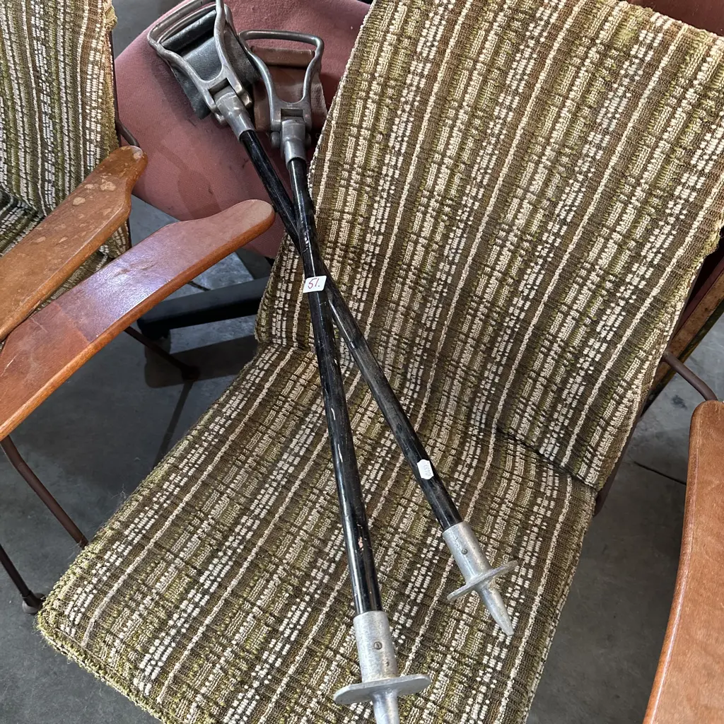 Shooting sticks x 2 Image 1++