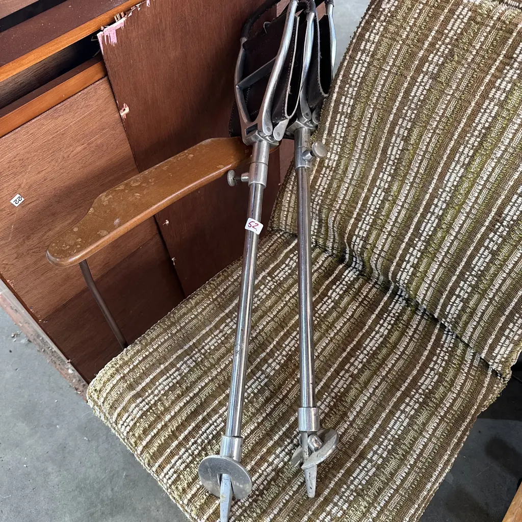 Pr of shooting sticks Image 1++