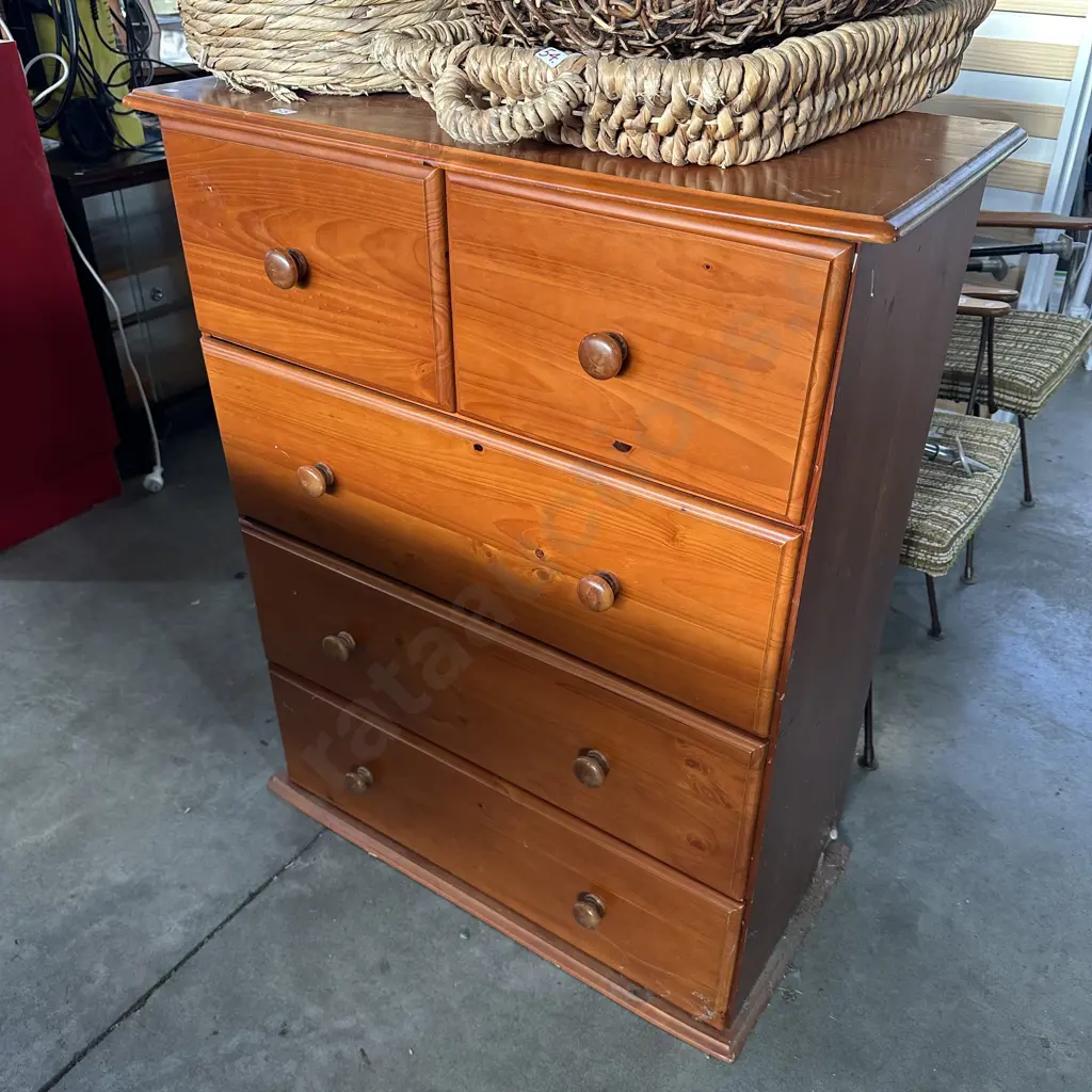 Average drawers need repair to backing board Image 1++