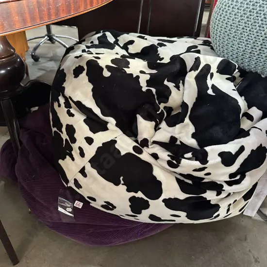 2 bean bags