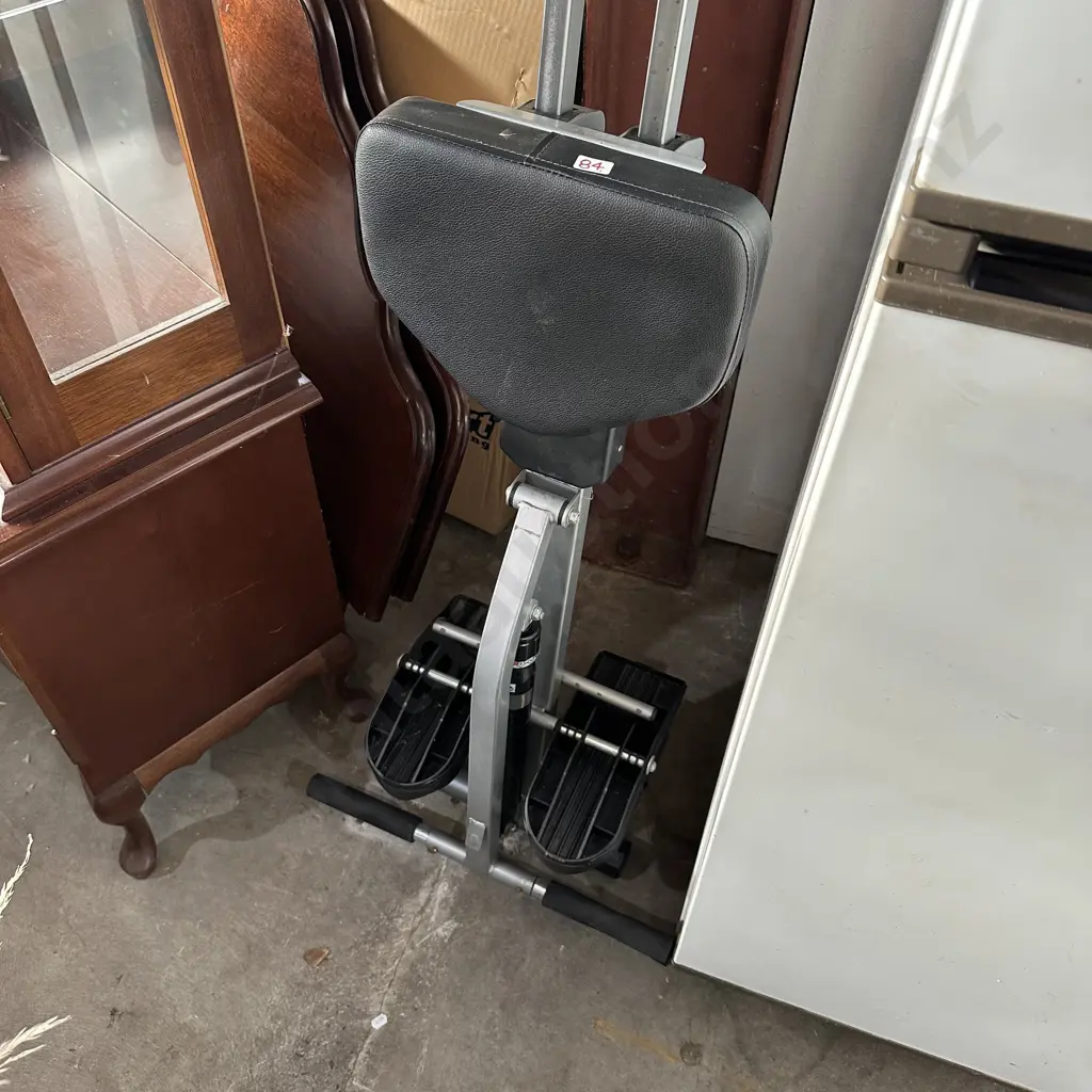 Exercise machine Image 1++