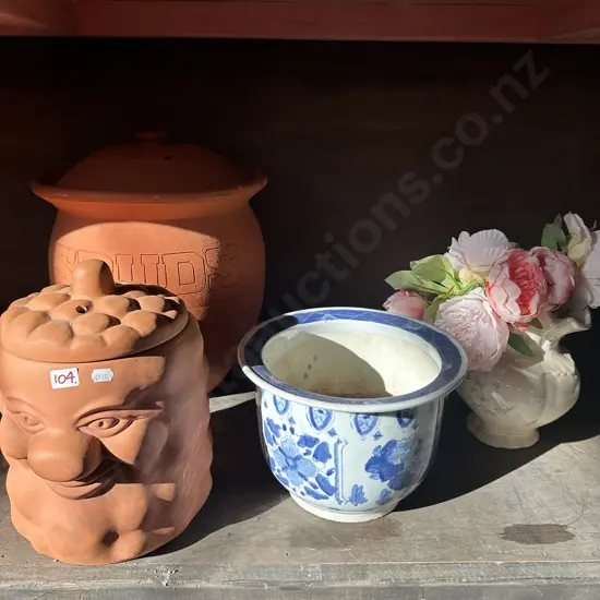 Pots and planters