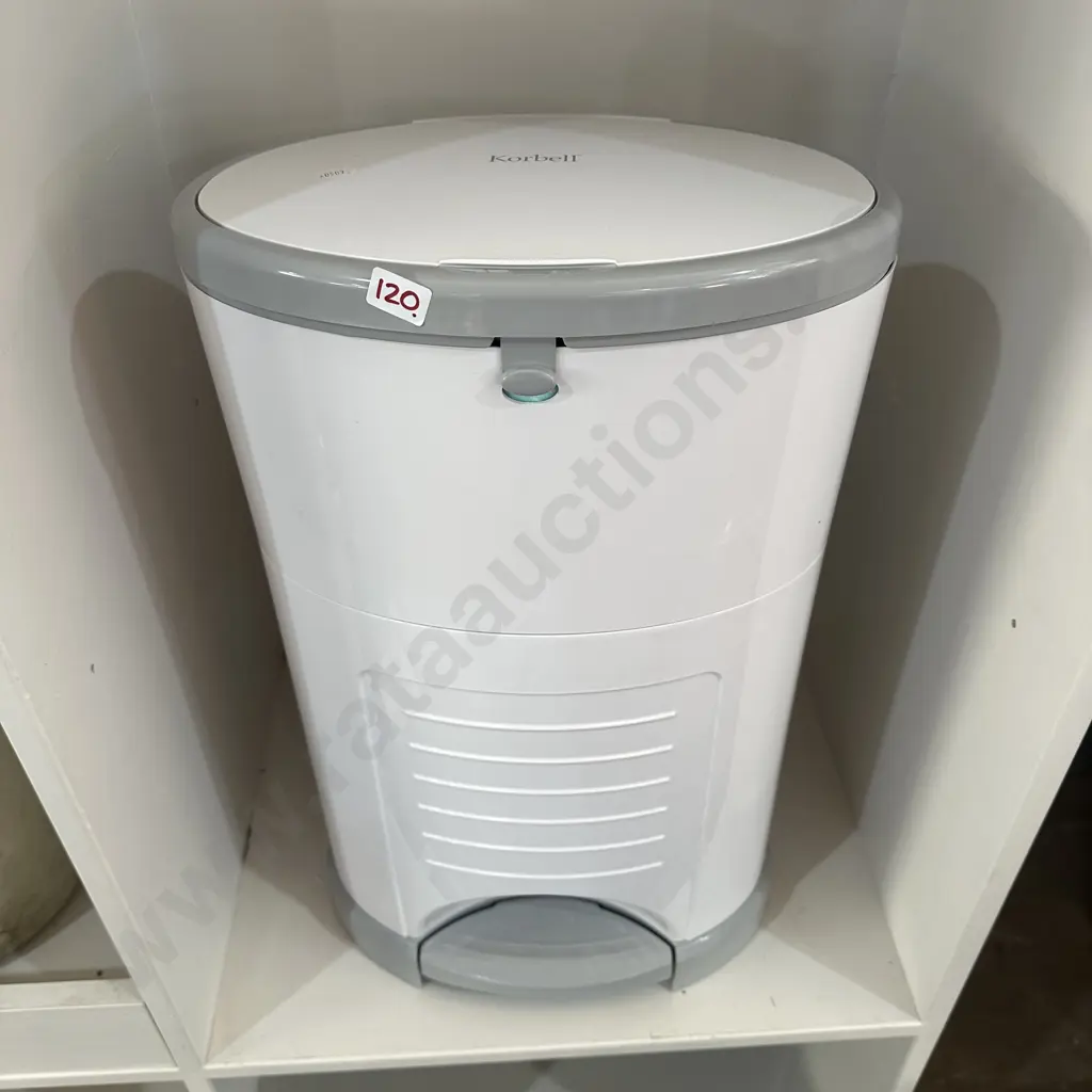 Sanitary bin Image 1++